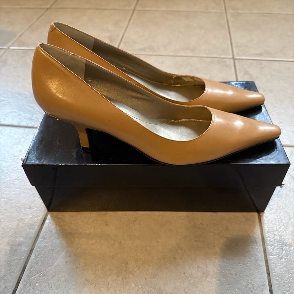 Jones New York Tan Women's Pumps